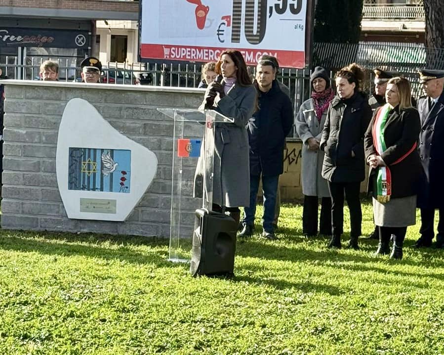 Giornata della Memoria - Installato il monumento commemorativo al Parco delle Rimembranze di Pomezia